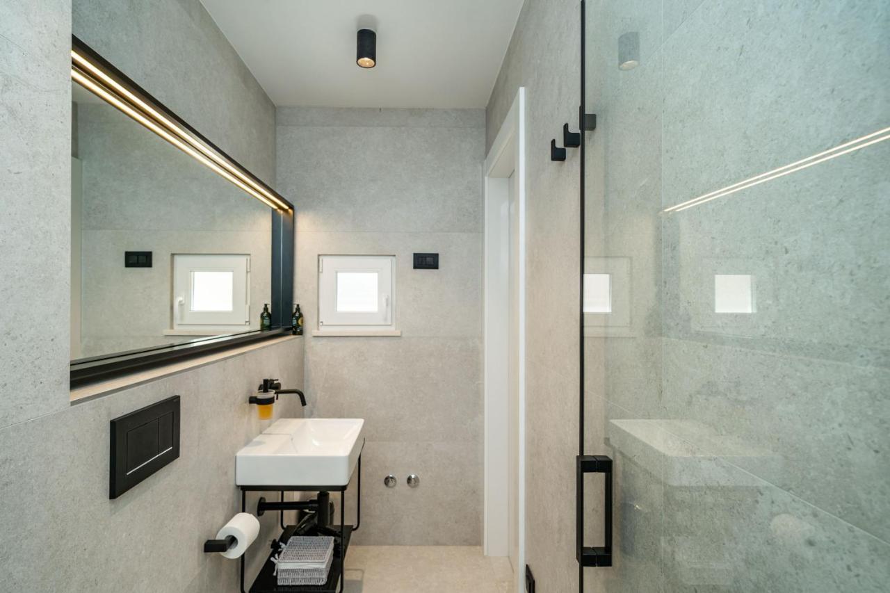 Agape Suite Old Town-Luxury Two Bedroom Apartment دوبروفينك المظهر الخارجي الصورة